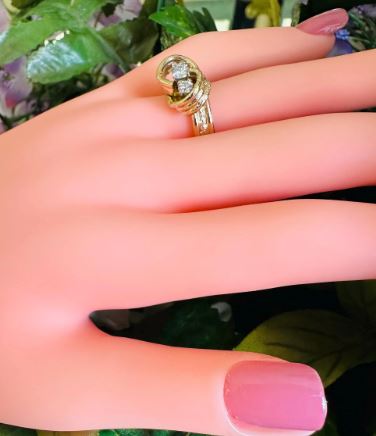 14kt yellow gold natural diamond vintage ring