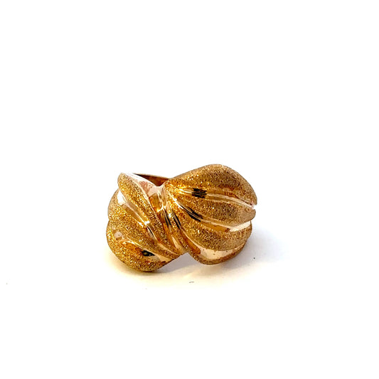 14kt solid yellow gold ring  vintage