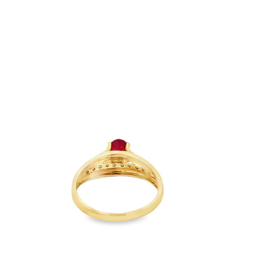 14kt  solid yellow gold ruby vintage ring