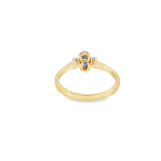 14kt yellow  solid gold sapphire ring