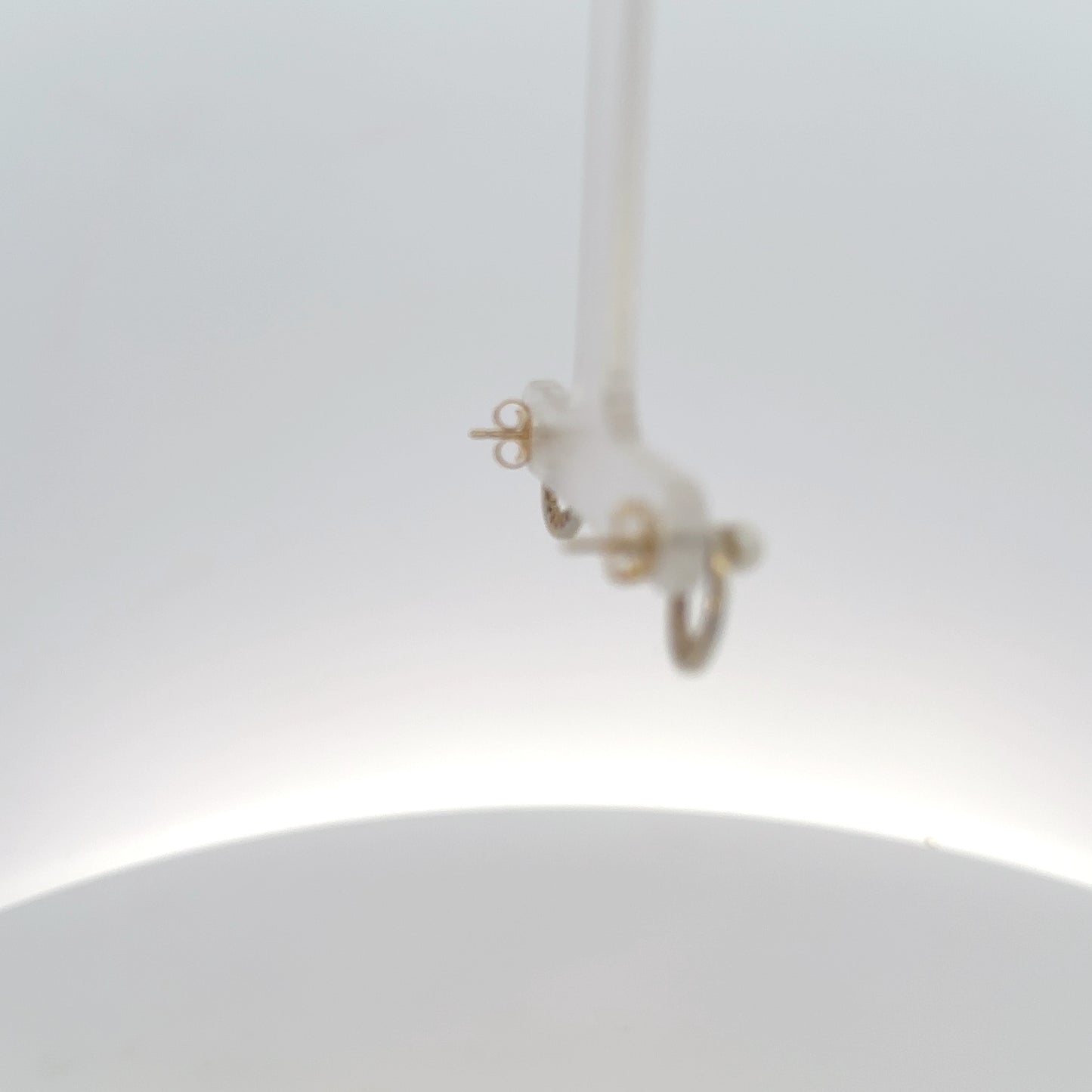 14kt yellow solid gold earrings vintage with pearl