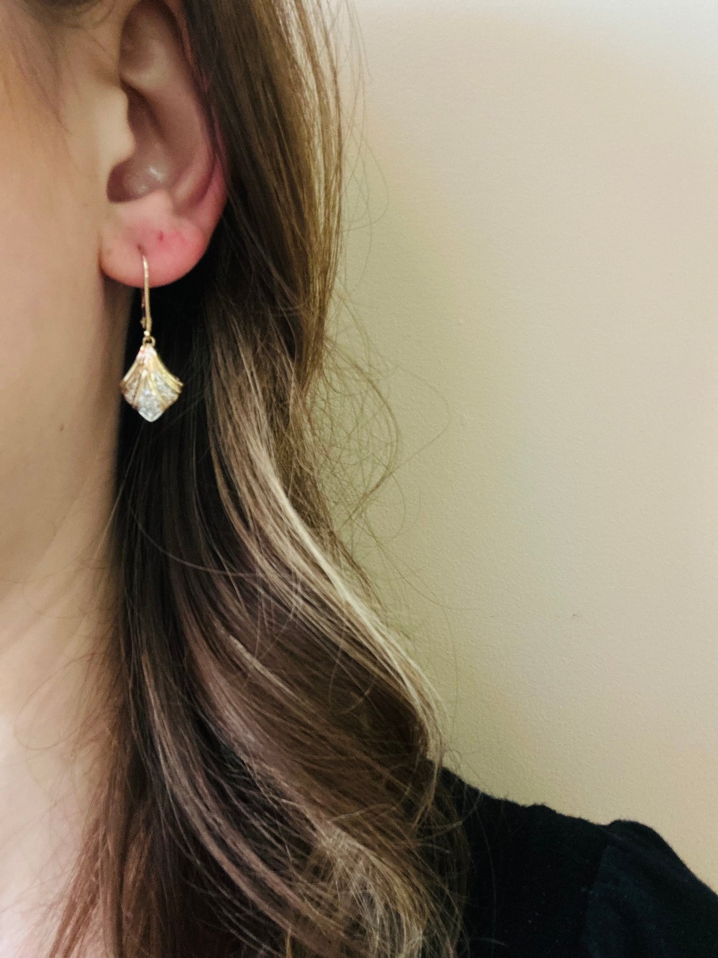 14kt yellow solid gold dangle earrings with diamonds pre-owned