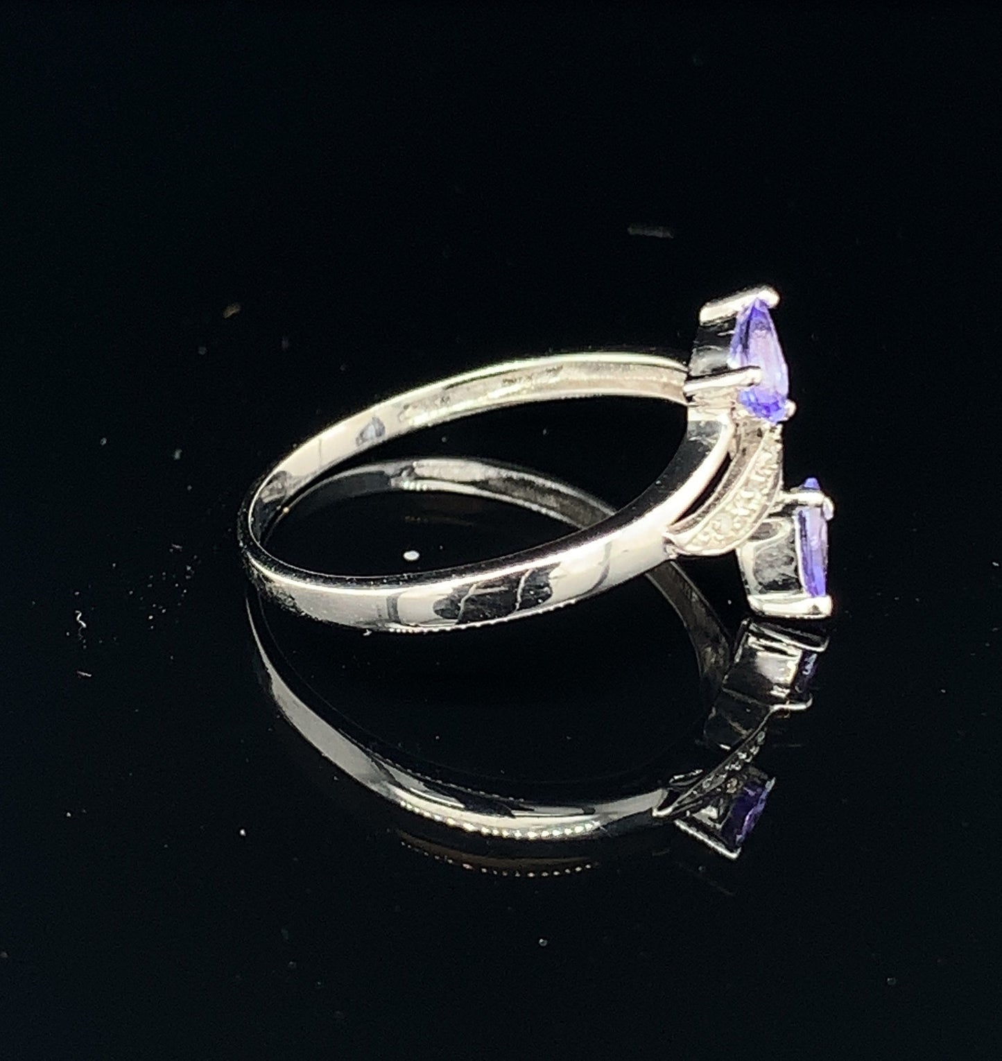 14kt White Gold Tanzanite Ring