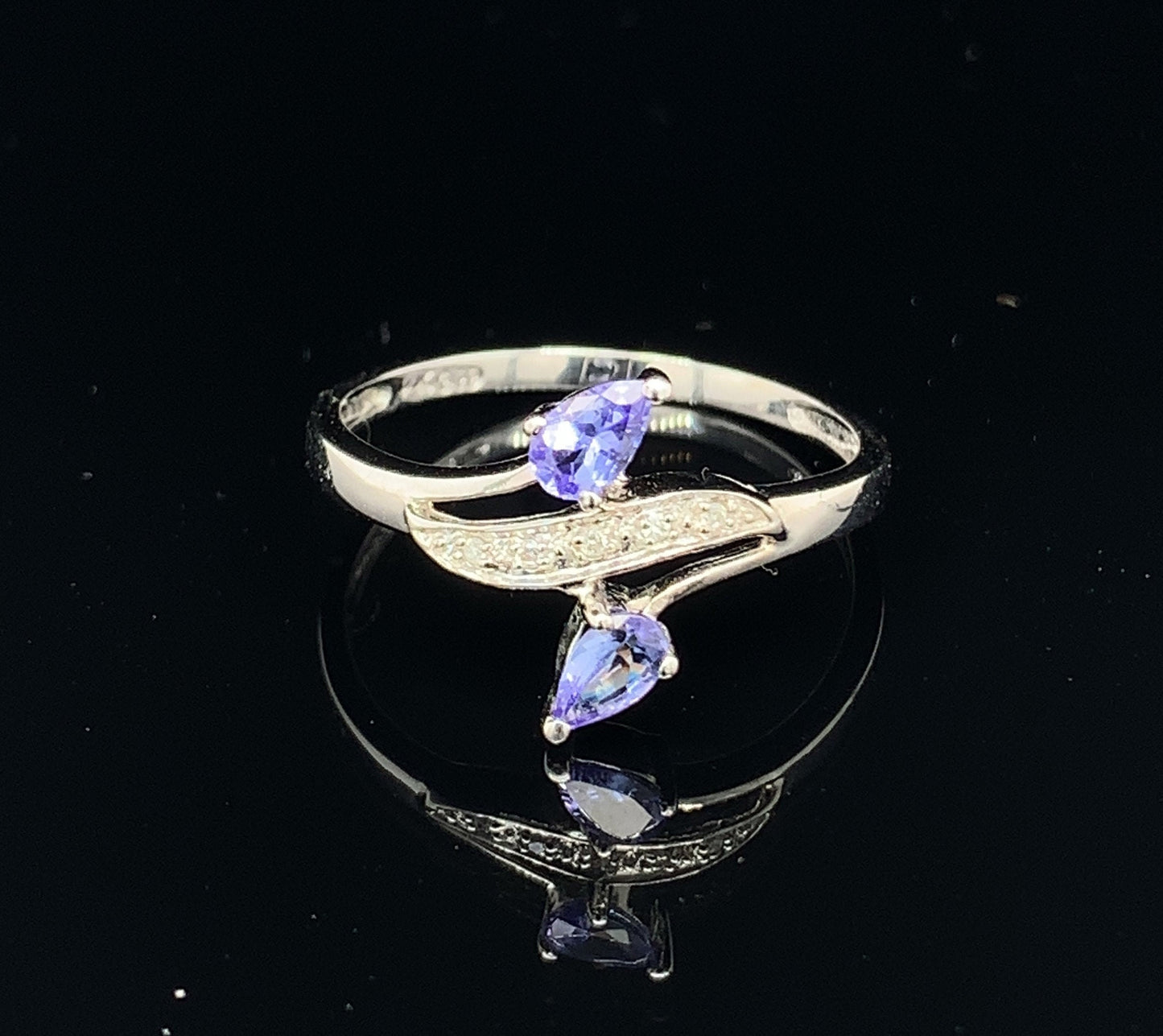 14kt White Gold Tanzanite Ring