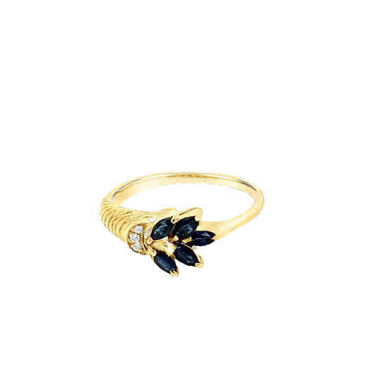 14kt yellow gold  sapphire vintage ring