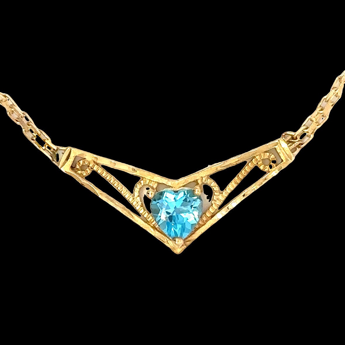 14kt yellow gold blue topaz heart necklace vintage