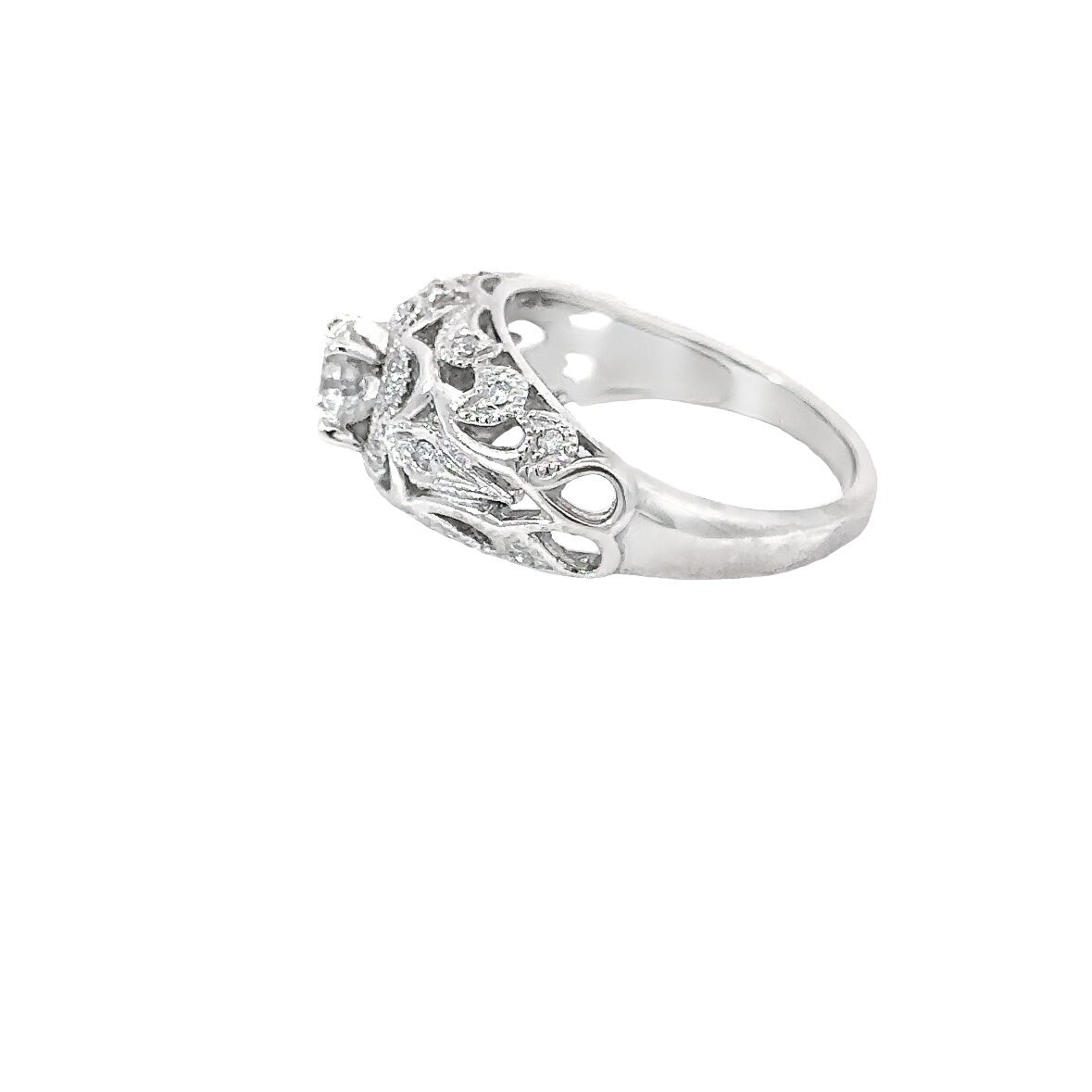 14kt vintage white gold diamond ring