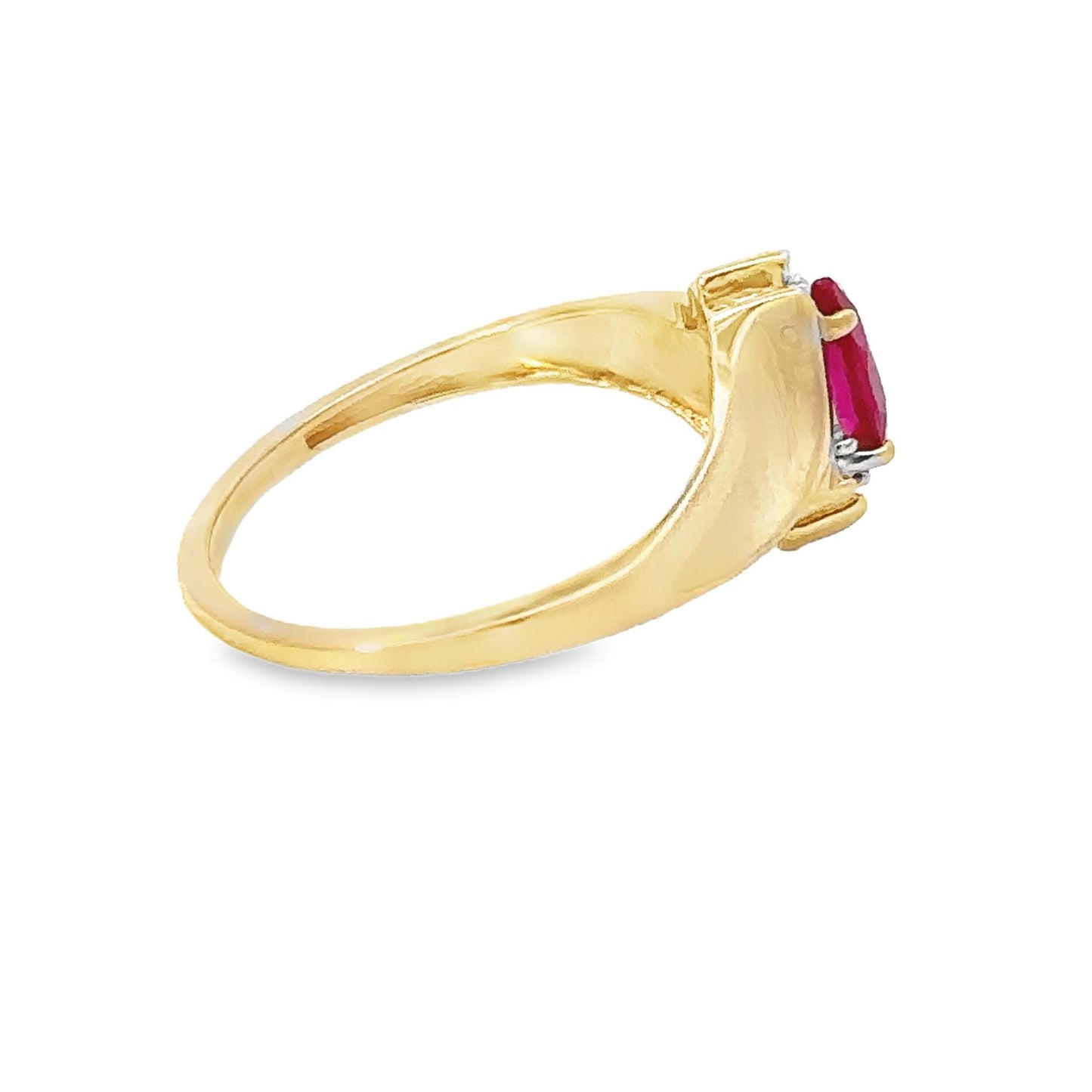 10kt yellow gold vintage  ring red stone solid gold