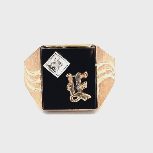 14kt solid yellow gold vintage  onyx ring