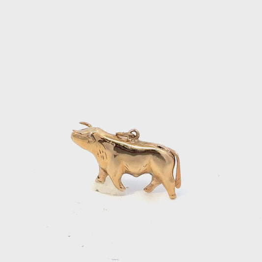 14kt yellow solid gold   bull charm vintage